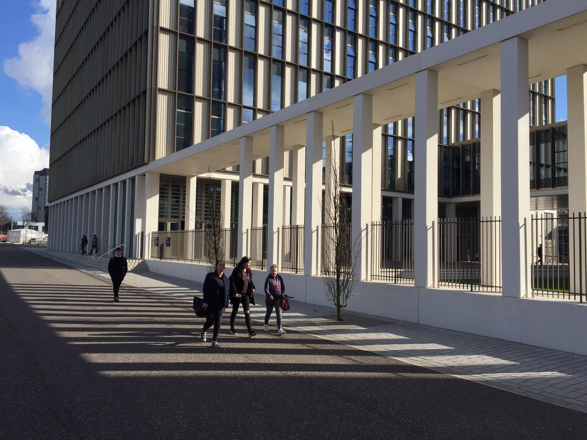 ChadwickSimonJ's tweet photo. City of Glasgow College Riverside Campus #ribastirlingprize2016 https://t.co/UVUsZlWKMw