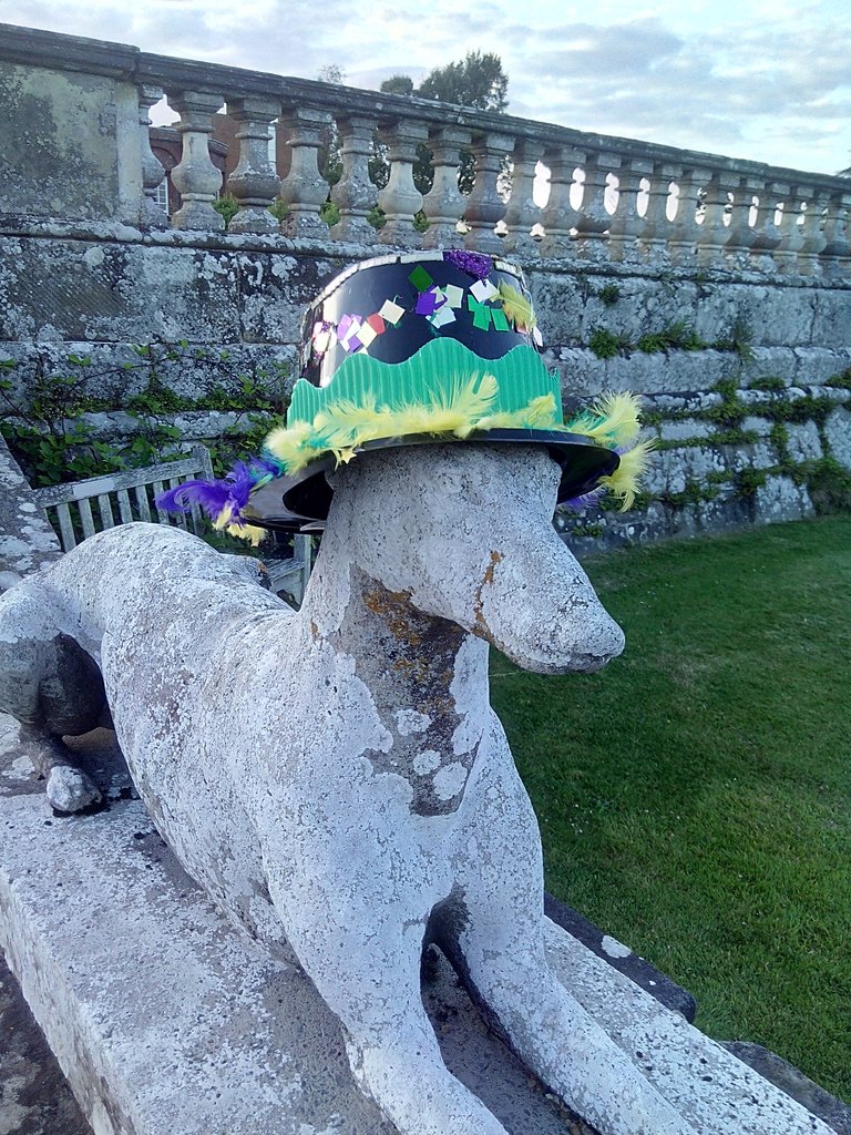 SA_OutdoorEdu's tweet photo. Festival hat fun @AshburnhamPlace for y8 ABC week. https://t.co/WXkOR21HYc