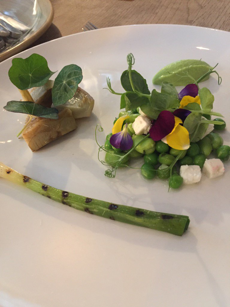 ThePigGuide's tweet photo. @tonycaseychef Soooo pretty. On so many levels ..... https://t.co/VZ1VyUef69