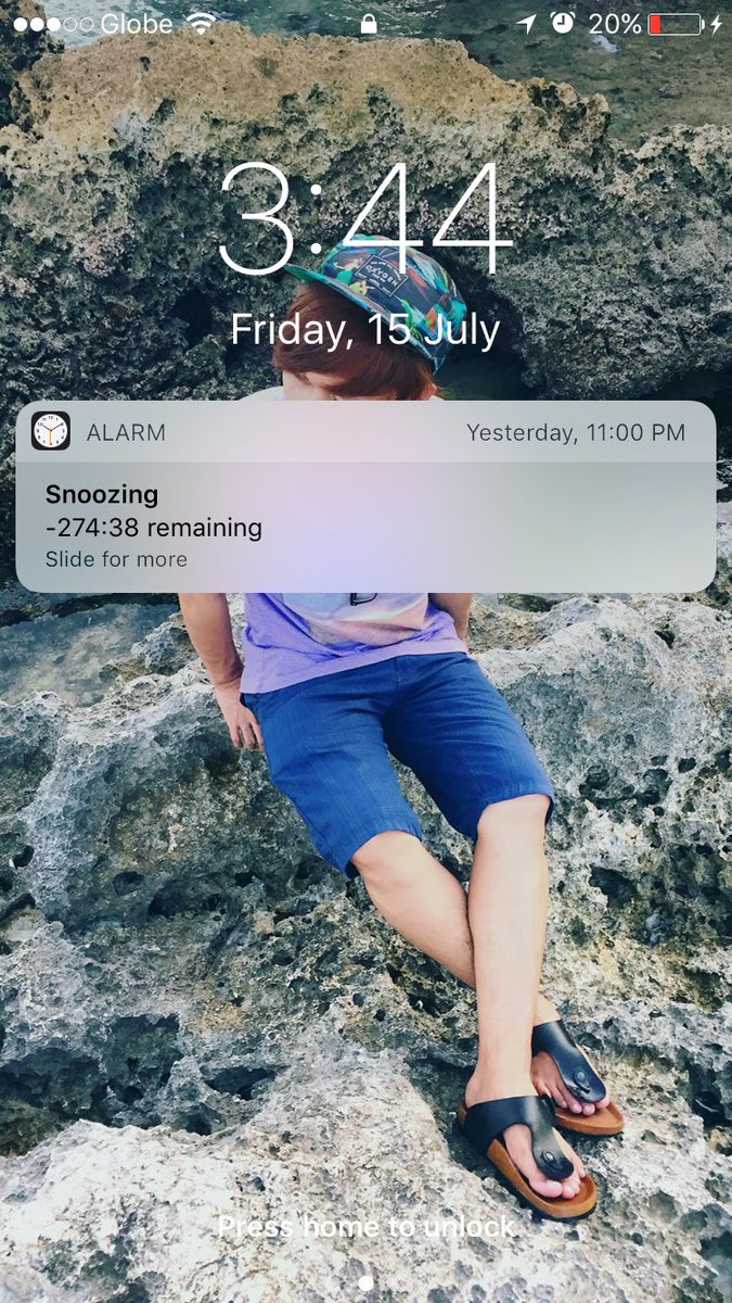 rheythm's tweet photo. Can't stop snoozing! #ios10publicbeta #iOS10bug https://t.co/CFpYX898OR