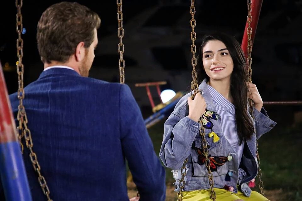 DefneOmerfans's tweet photo. #BenimİçinAşk bu bakislar https://t.co/fau94XNjqn