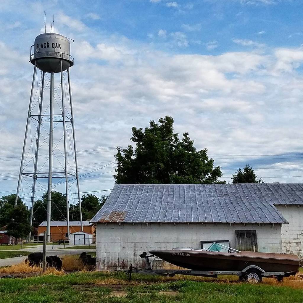 TieDyeTravels's tweet photo. Go Jim Dandy, go! #blackoakarkansas #watertower #gojimdandy https://t.co/sME0yjPH5Z (on T… https://t.co/MMtQy9FgDB) https://t.co/zxQwkxqvYf