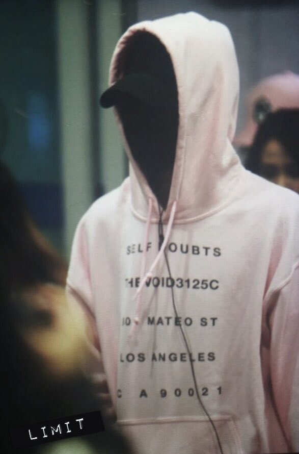 Limit9394's tweet photo. 160715 ICN Long time no see
#GOT7 #갓세븐 #마크 #MarkTuan #Mark #段宜恩 https://t.co/f6kTI4U5VC