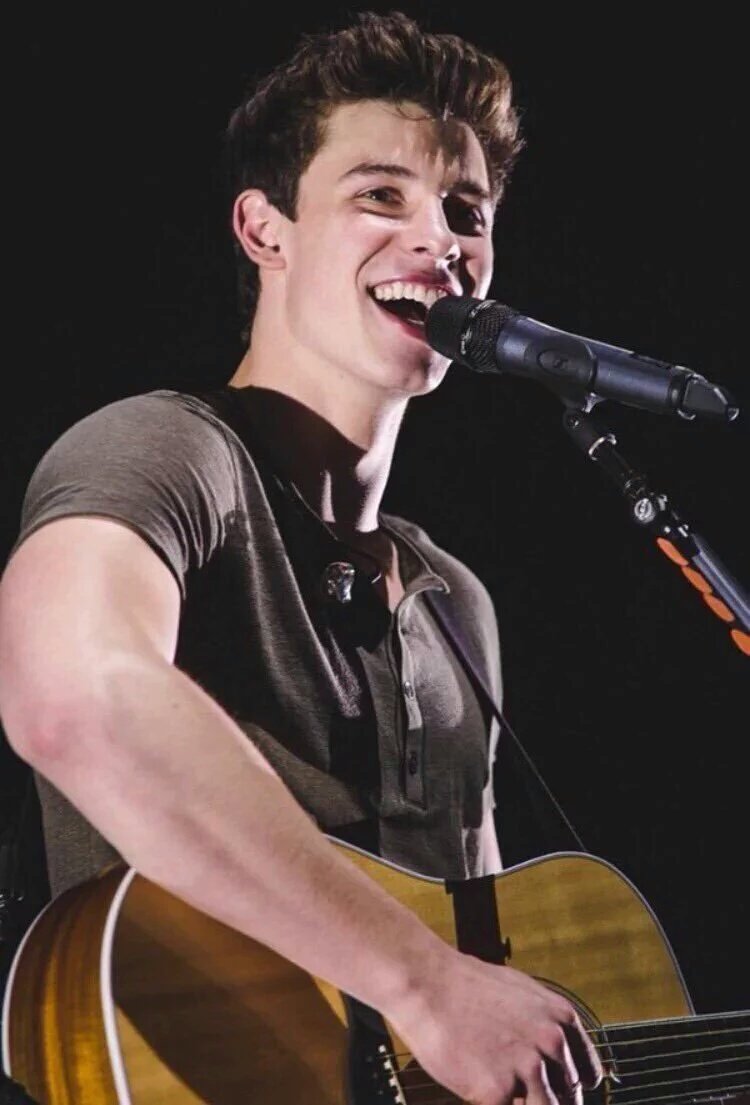 ltfiles's tweet photo. 🌸 eu amo muito o shawn e vou protegê-lo pra sempre 🌸 #BrazilLovesShawnMendes https://t.co/x77HdeN3rv