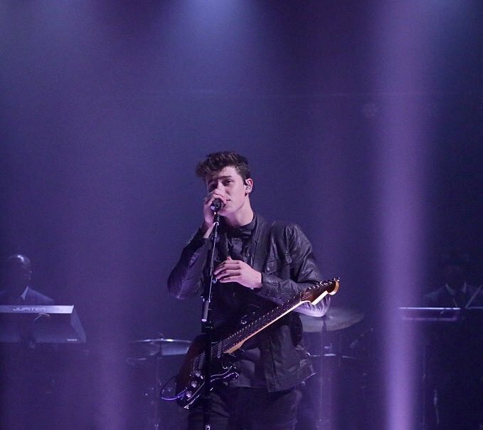 _silvertongues's tweet photo. é muito amor ❤️ #BrazilLovesShawnMendes https://t.co/UtccXCcZqX