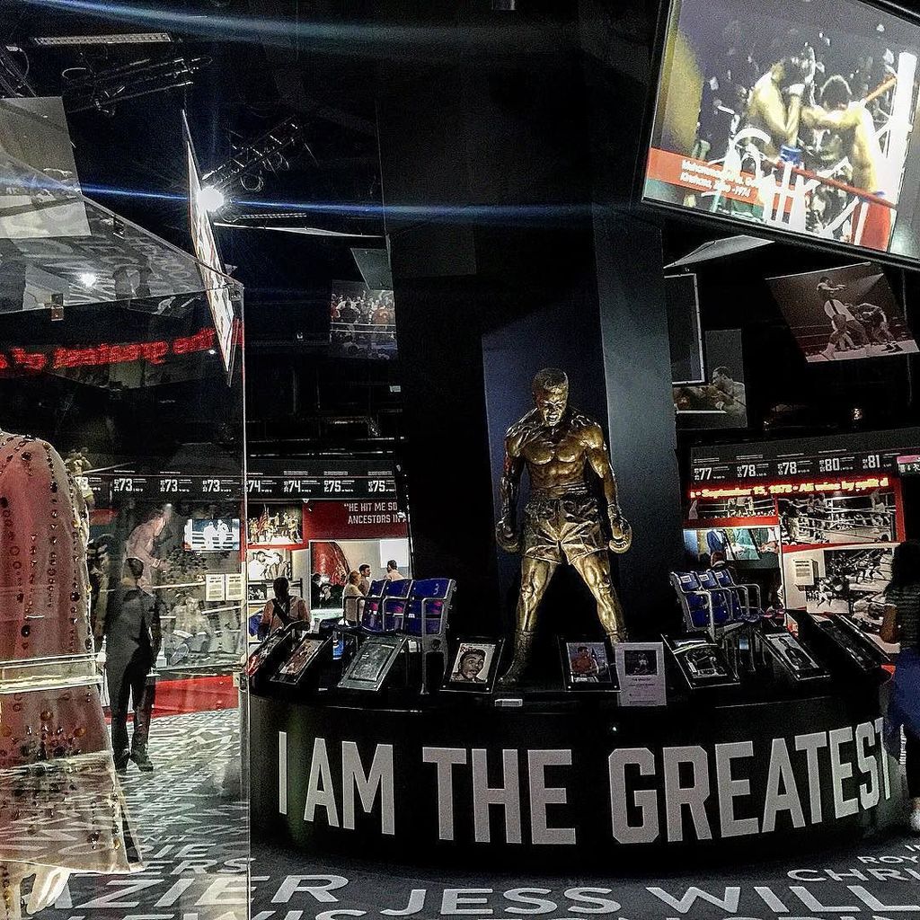 dezzo's tweet image. Checking it the #MuhammadAli Exposition @TheO2London. #Boxing #Ali #TheGreatest #RIP ift.tt/29L7cxq #Boxi…
