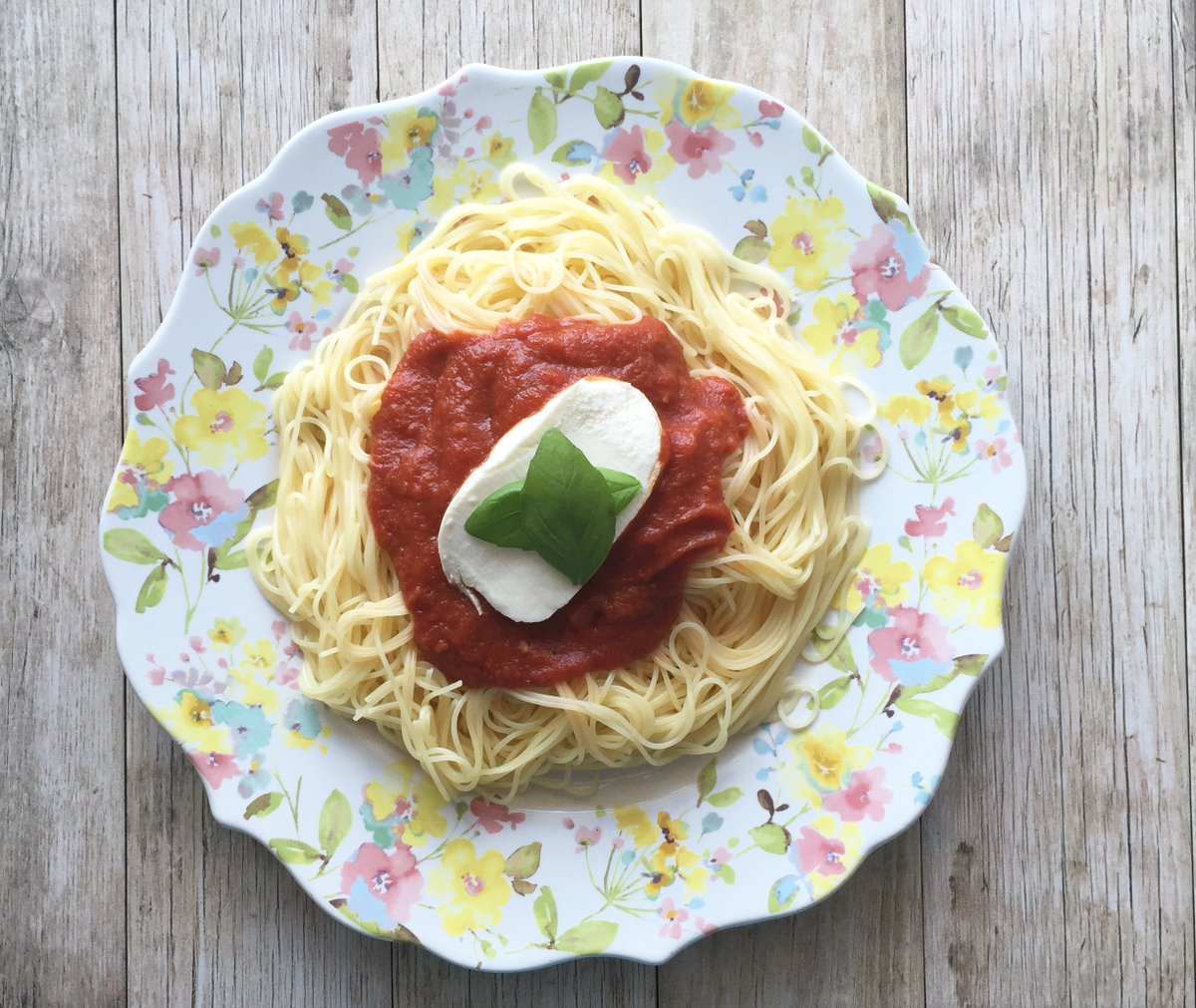 ASamplingBee's tweet photo. Delicious Pasta &amp; Sauce from @BotticelliFoods 😋😋 So yummy!! #blogger #asamplingbee https://t.co/KPpQBpxwWf