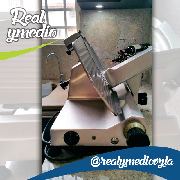 realymediovzla's tweet photo. #Rebanadora 
Marca #IBOIA #italiana
Modelo 300
En perfecto estado
☎ 04143354608 (Whatsapp)
✉realymediovzla@gmail.com https://t.co/s8muPF8sgS