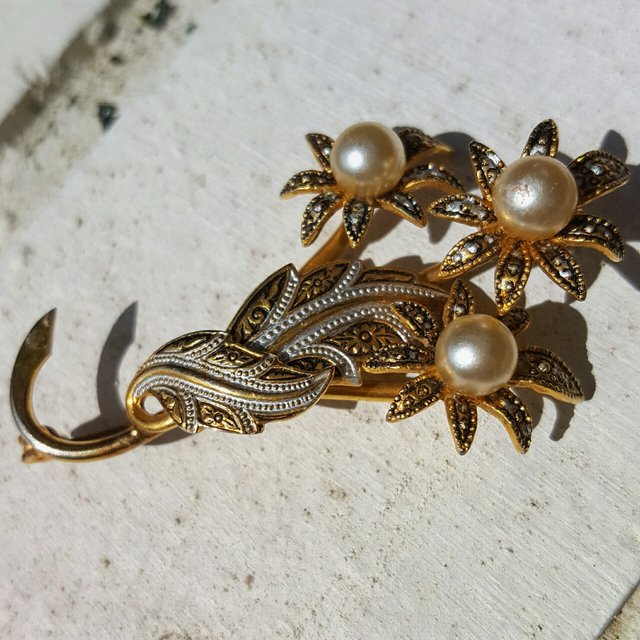 Check out what I'm selling on my <a href="/depop/">Depop</a> shop 💸 shop.depop.me/wj.c.v?utm_cam…