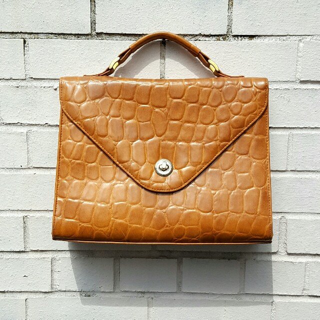 Check out what I'm selling on my <a href="/depop/">Depop</a> shop 💸 shop.depop.me/wj.c.v?utm_cam…