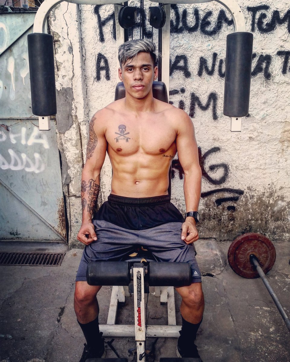 ethuglife09's tweet photo. Treino da tarde haha 💪 https://t.co/0y8ljYCNpW