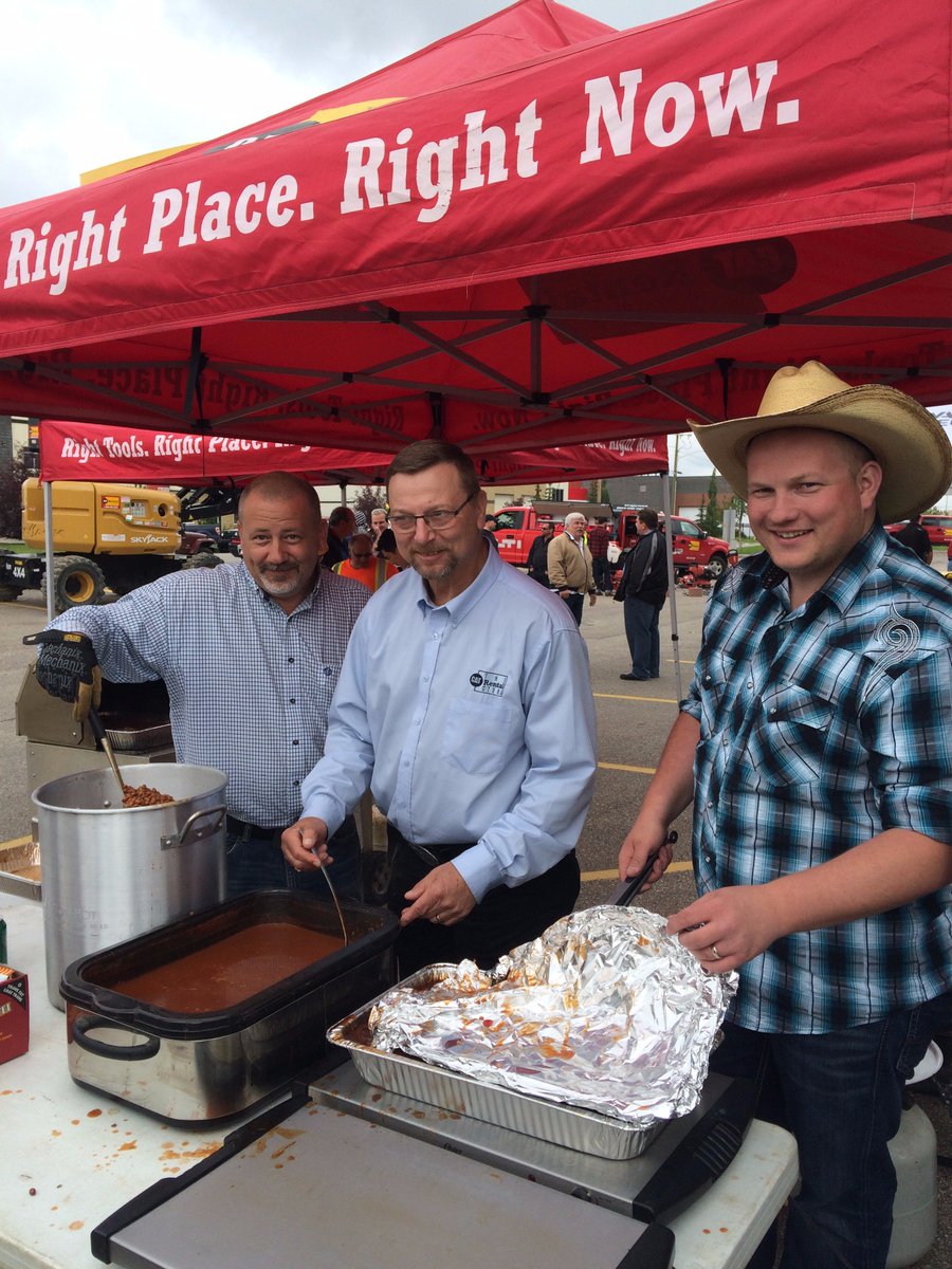 catrents's tweet photo. Serving up some tasty food at our annual #StampedeBBQ! Thank 'que to our customers &amp; suppliers for an awesome event! https://t.co/O5Ovi2qYaD