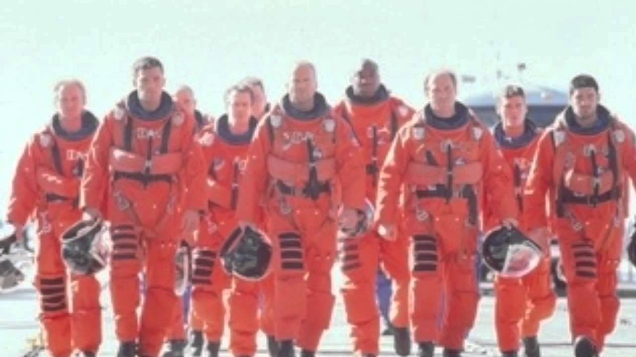 ぎんたろう それにしてもなんで女子高生は横一列に並んでゆっくり歩くのか アルマゲドンなのか