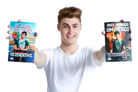 bielconn's tweet photo. Qual o melhor rezende? 

RezendeEvil #FAV #só olha
Marcelo Rezende #RT https://t.co/c7avW1H7eA