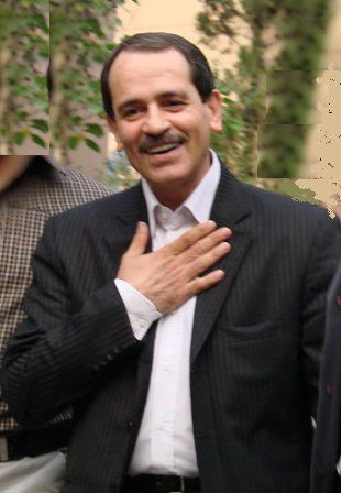 NejatSsh's tweet photo. استاد محمد علی طاهری بزرگترین معلم عشق تاریخ عصر میباشد,عشق هرگز دربند نیست.#freetaheri https://t.co/s4fOtIzRU1
