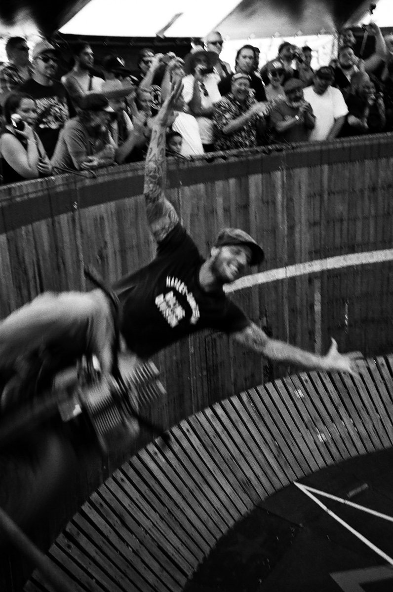 BrixtonMfg's tweet photo. #nohands #deathriders at #bornfree8 by Chris Mumma. https://t.co/M3D6MTMgPB