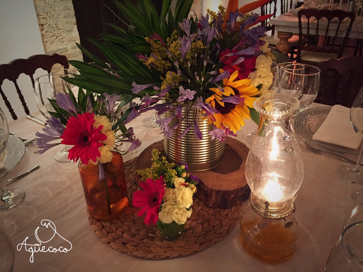 aguecoco's tweet photo. Centro de mesa para una cena típica dominicana #decoration #catering https://t.co/R7TMdpwJkK