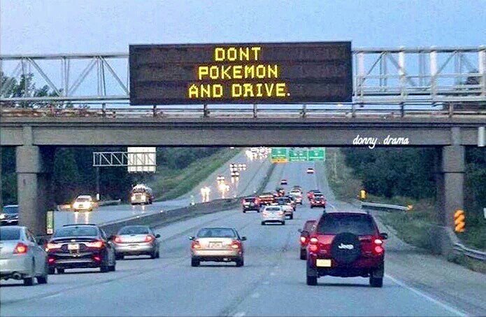 AntiJokeTyrone's tweet photo. 2006: in 10 years i bet we will cure world hunger, cure cancer, inhabit the moon, have world peace

2016: https://t.co/hQi290jXD0
