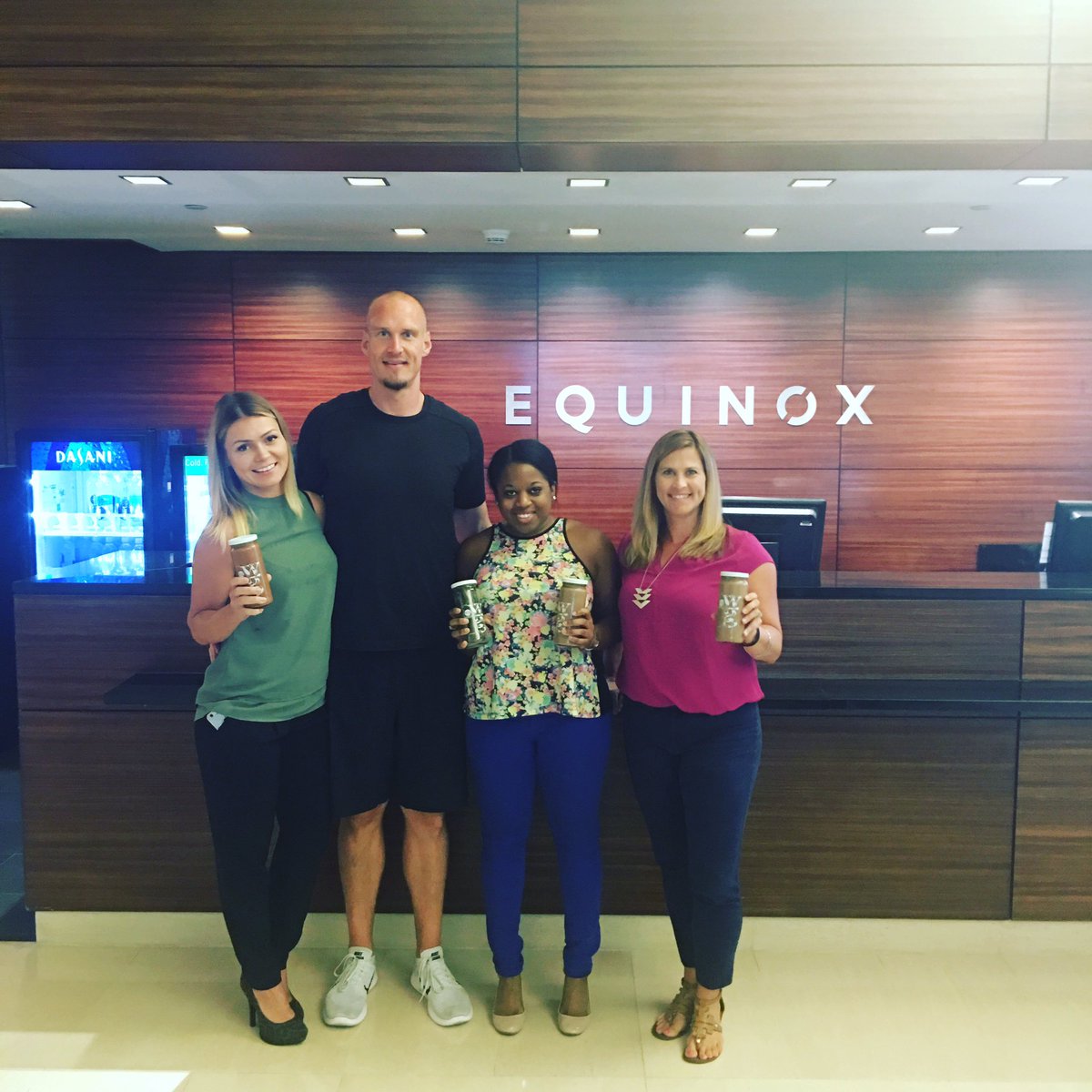 WellnessGrub's tweet photo. What's up Miami?! 😎  🍉🍌🍏🍓🍍🍋 https://t.co/6Rahn1GMwg