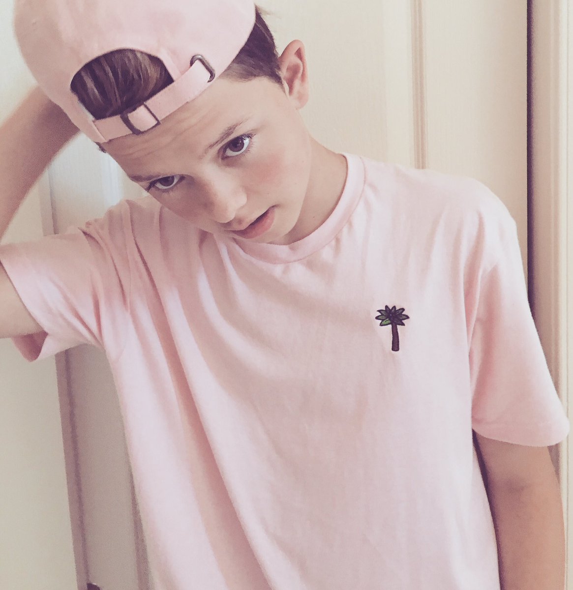 jacobsartorius's tweet photo. I love you, and that will never change...😘 https://t.co/w734XSRQKR