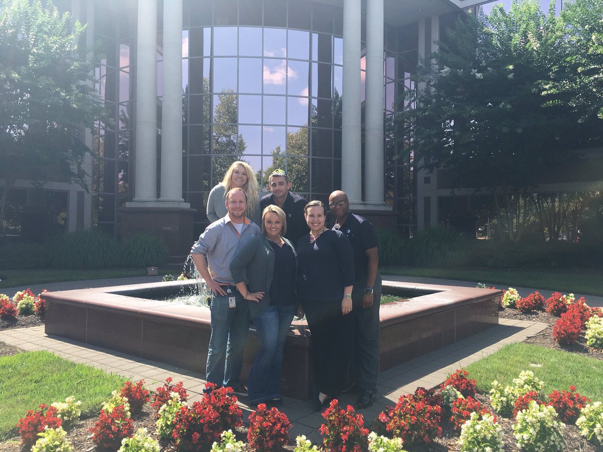 myramm81's tweet photo. #TU... Thankful for LAC class in Glen Allen... Great Leaders make Effective Coaches!! #lifeatatt https://t.co/1qXExg1ZeC