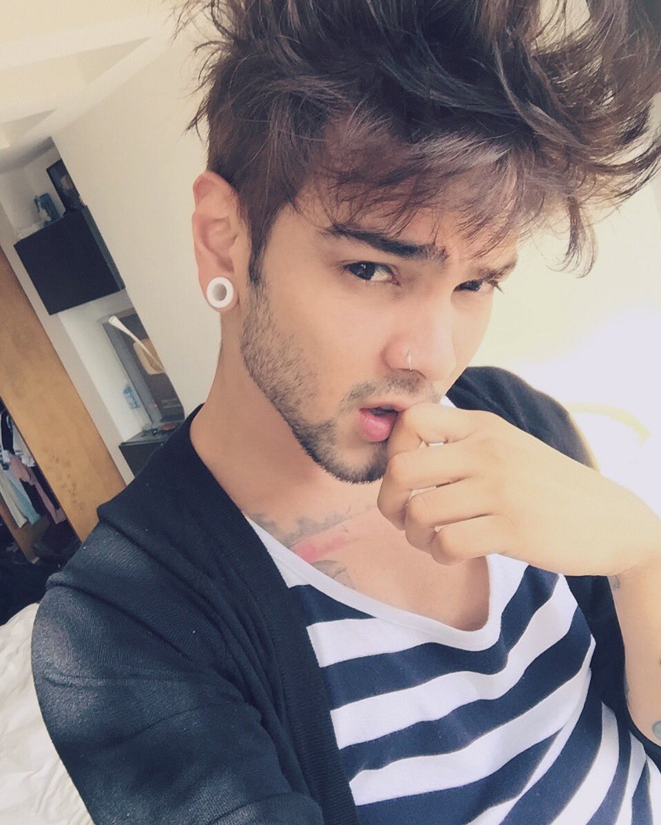 Juanjaramilloe's tweet photo. Selfie de cumpleaños. https://t.co/7fGzQvml8U