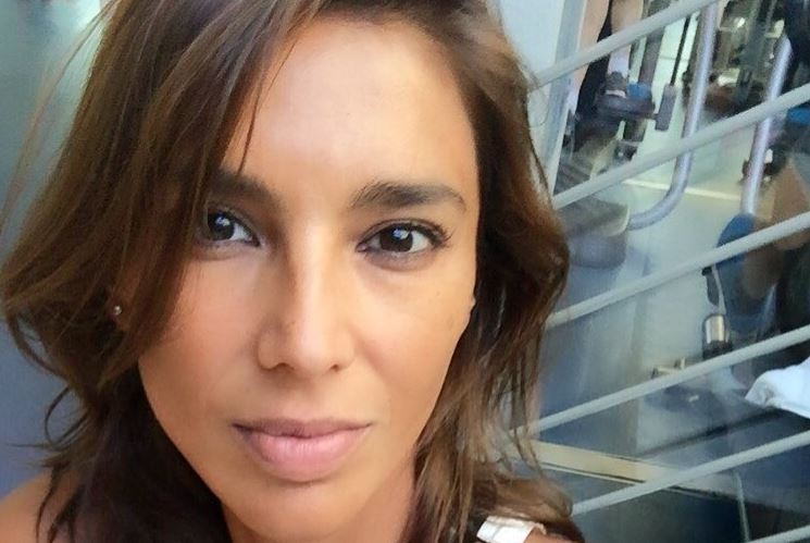 chilevision's tweet photo. INFRAGANTI: Carla Ballero habría sido detenida nuevamente por robo en mall de La Dehesa → https://t.co/ATrFYRW0Iq https://t.co/NQetSzeH3y