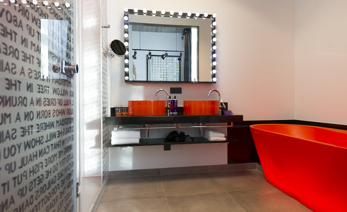 This new hotel is all that Jaz in Amsterdam wlpr.co/Z7xSTS