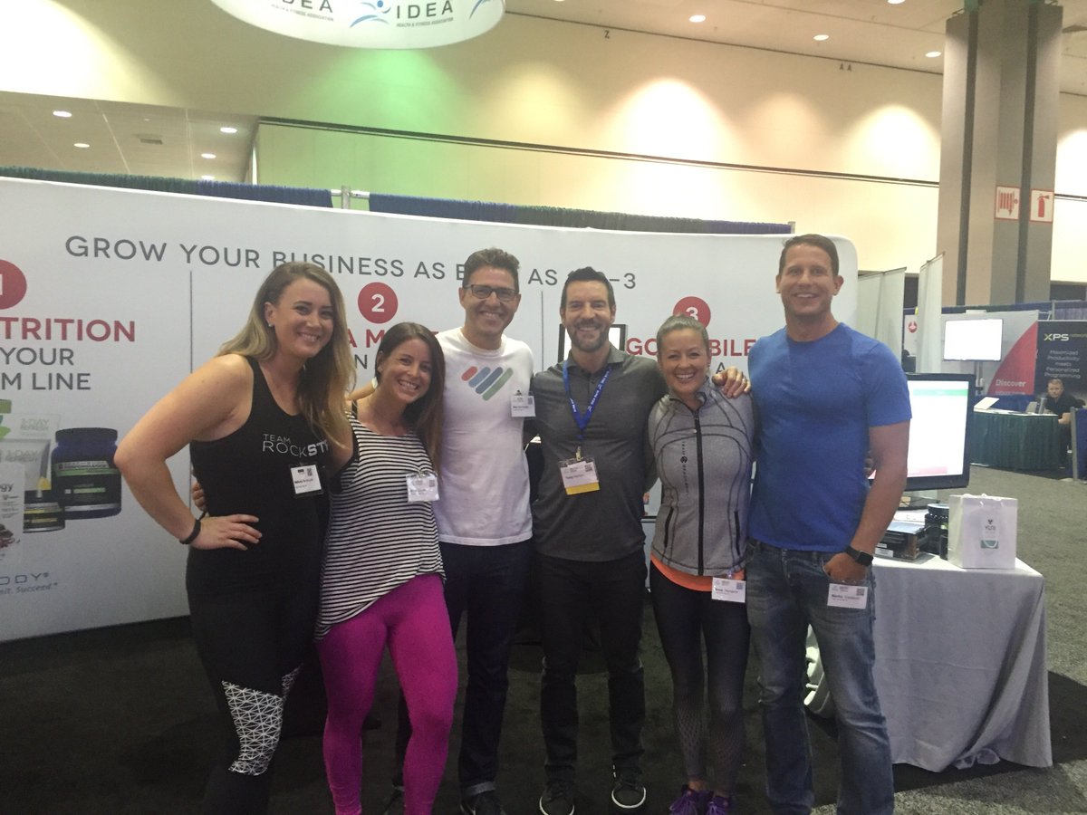 Vimify's tweet image. #ideaworld hanging out with @tonyhorton and @annarenderer
