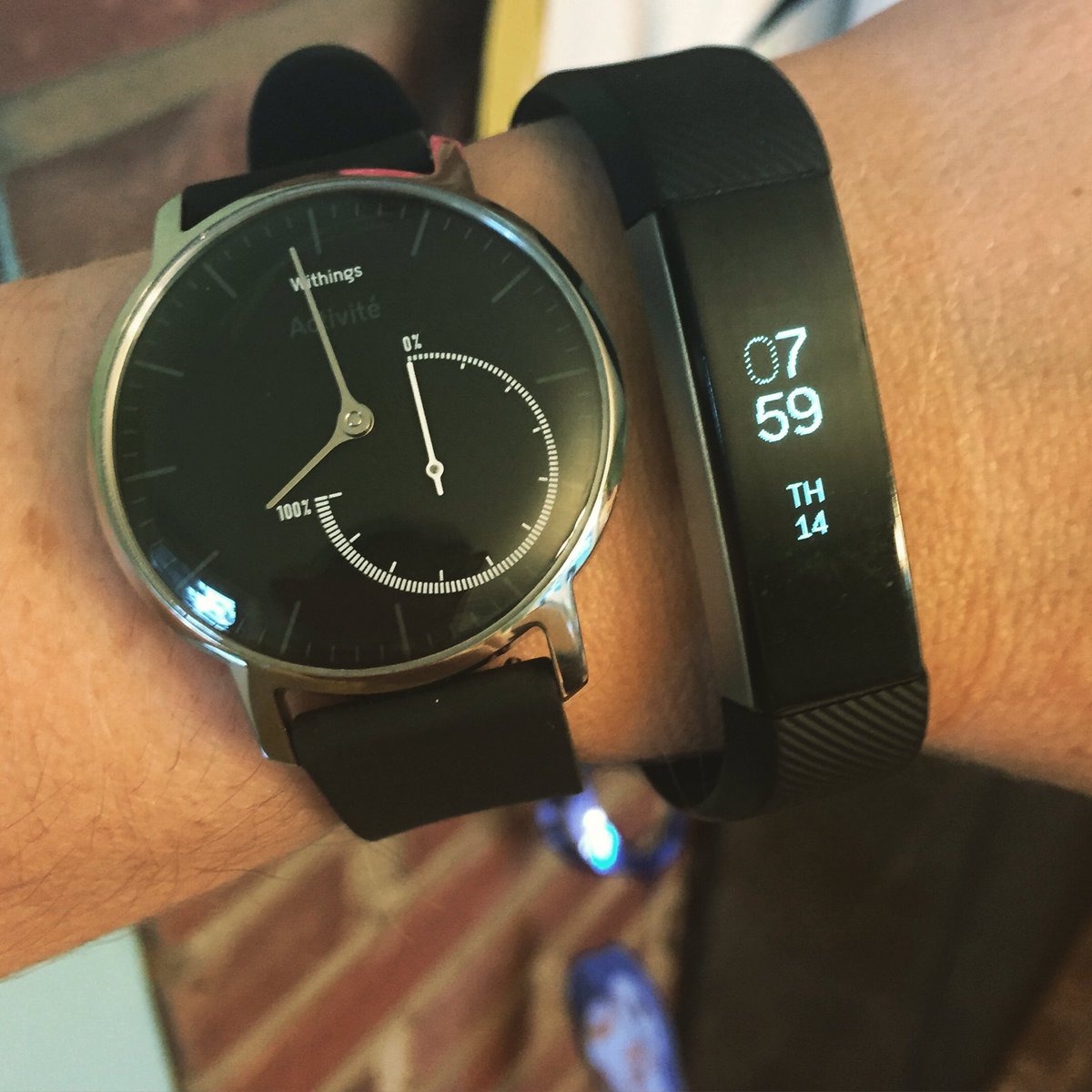 LeylaRich's tweet photo. New watch came today, time to compare. #WithingsActivite #FitbitAlta https://t.co/0hSsFDx07D