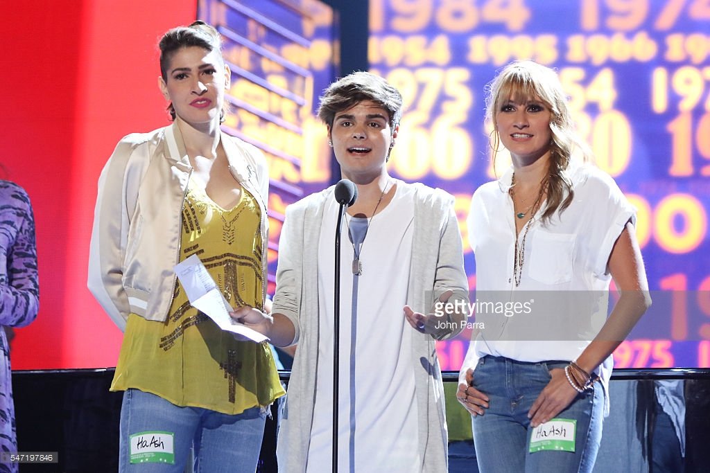 HaAshOnline's tweet photo. #FOTOS ⭐》 @haashoficial y @AbrahamMateoMus en los ensayos de #PremiosJuventud [Miami ▪ Julio 13] #HaAshEnPJ https://t.co/G3DihYz7lf