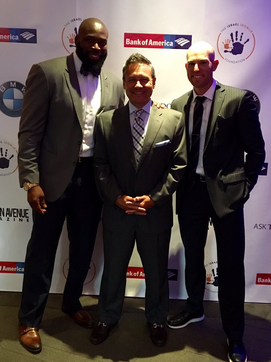 myimpactfund's tweet photo. #EveningWithIIF getting started! @iidonije @JeffJoniak @RobbieGould09 https://t.co/YRuSo8T3TI