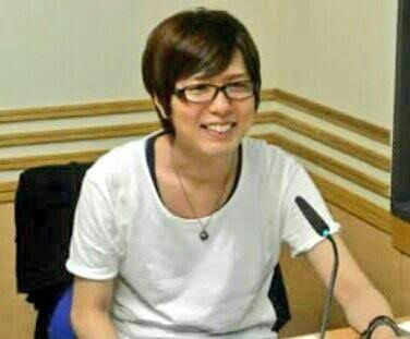 鮭 さけ Na Twitteri 自分的理論 世界1金髪が似合うのが櫻井さん 世界1メガネが似合うのが神谷さん 世界1男で髪の毛を結ぶのが似合うのが小野くん そして 世界1変なことしても許されるし可愛いのがマモ 神谷浩史 小野大輔 宮野真守 櫻井孝宏