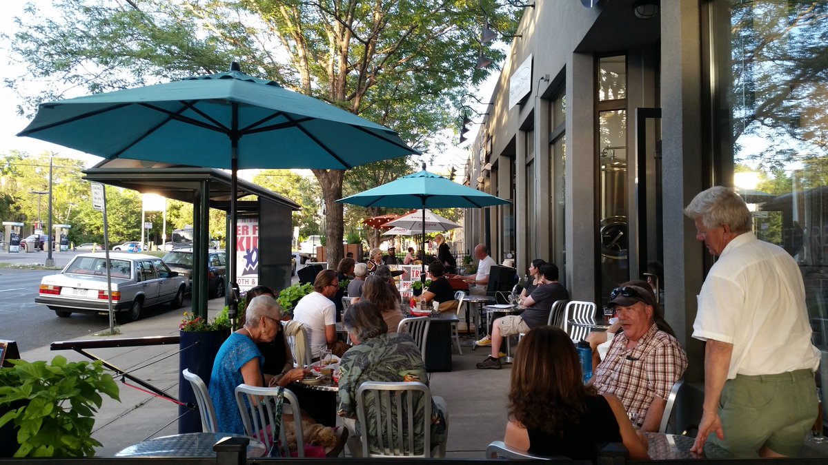 DeepDraftBrew's tweet image. Live at Deep Draft!