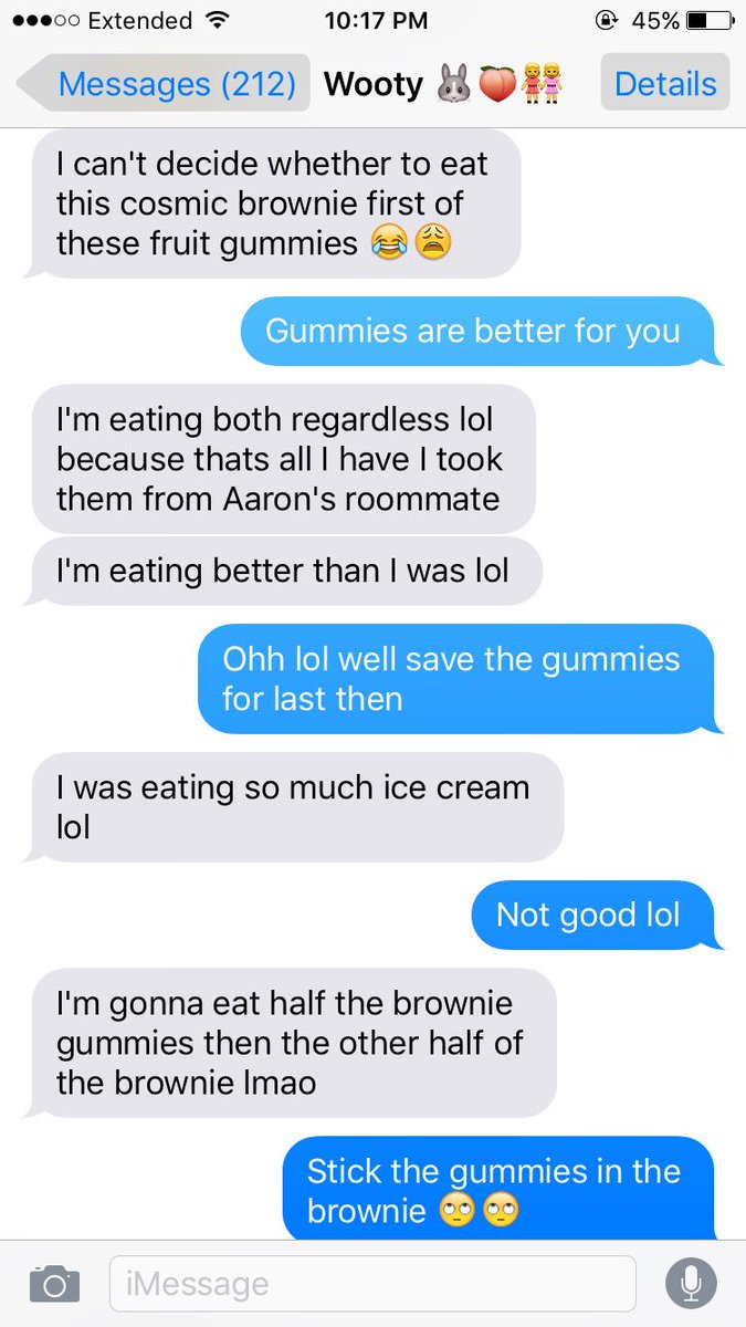 kristanblake's tweet photo. I just be coming up with high shit.. ๐ค๐๐ #bestfriendtexts #junkfood #wooty @HowToBe_E https://t.co/ocNHywnMop