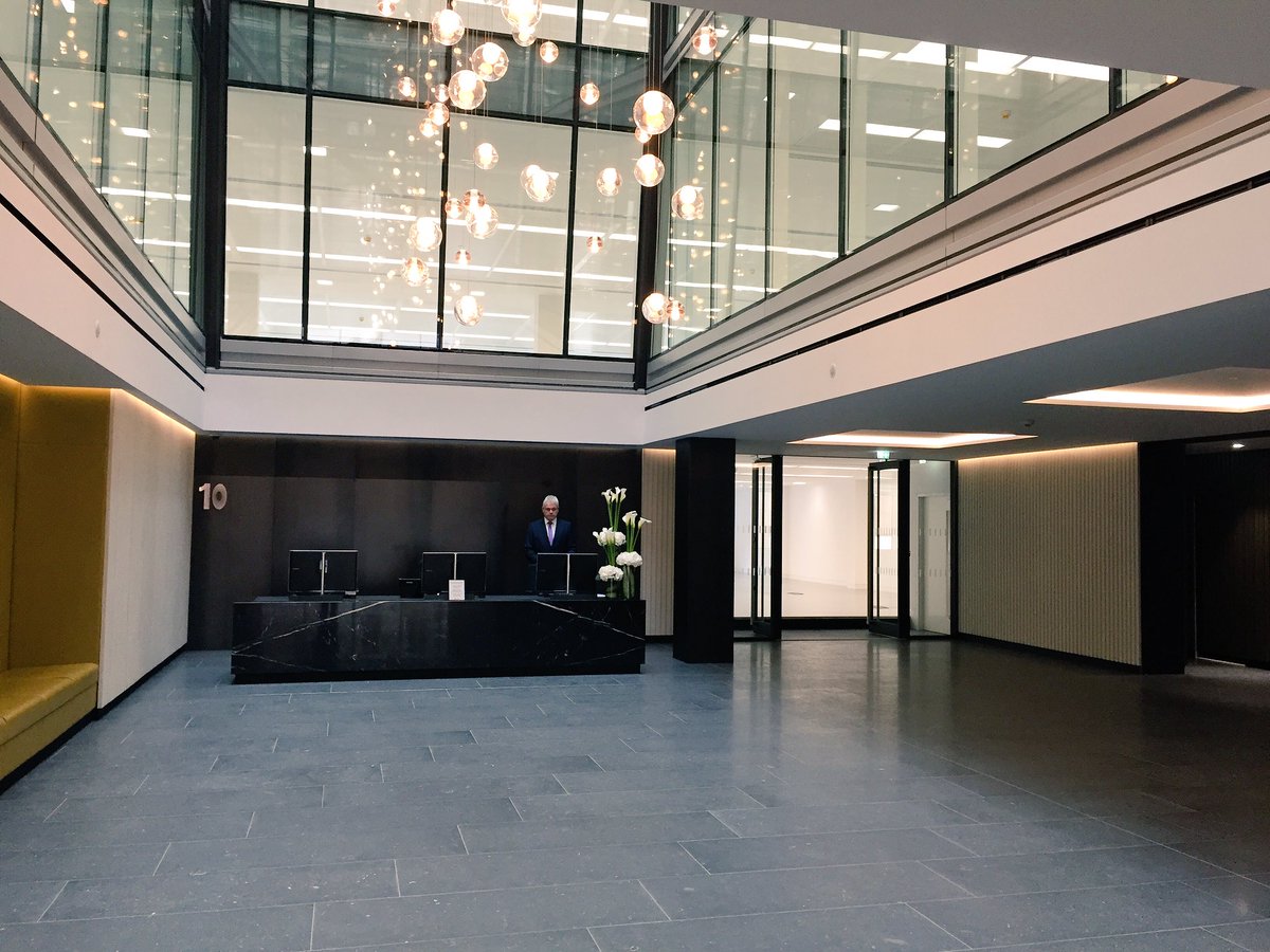 wfcfoster's tweet photo. 10 Grosvenor Street reception @BGYArchitects @Grosvenor_GBI @KFCentralLondon https://t.co/g4GiUoy6TG