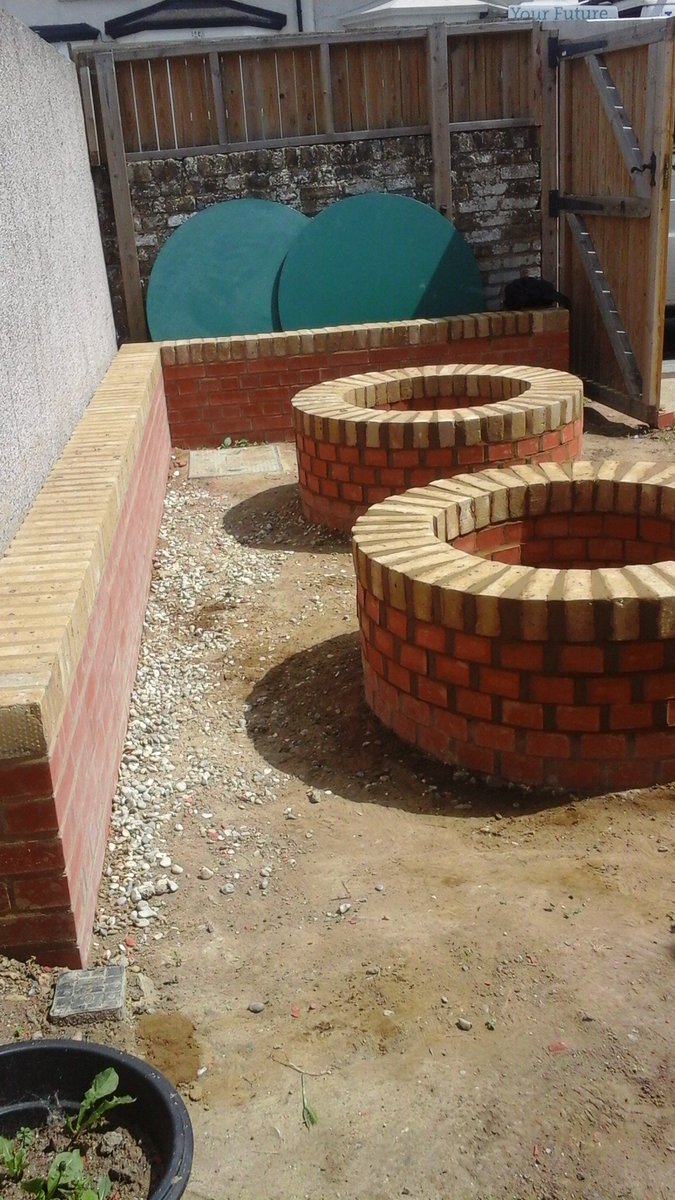 EKCConstruct tweet picture