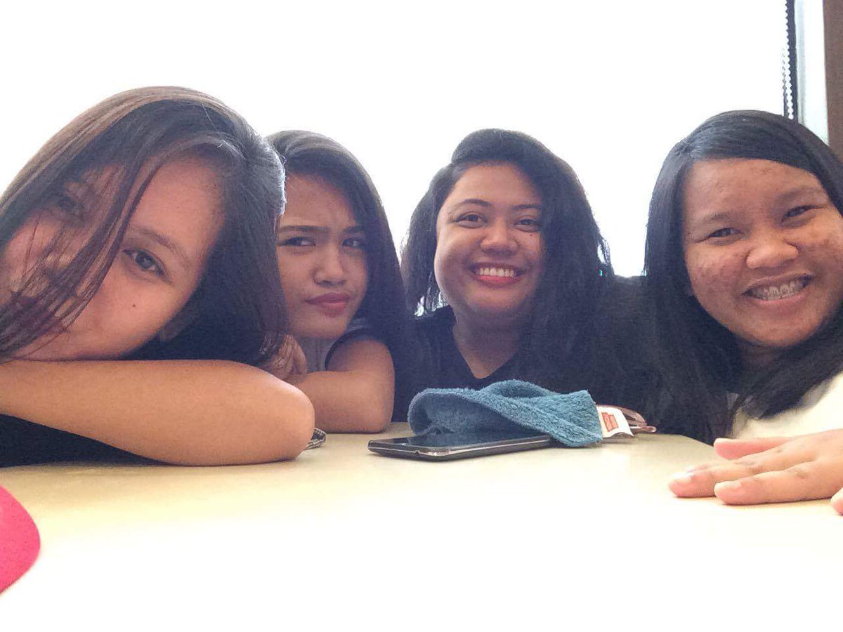 _imheremajo's tweet photo. Atm. With the teammates! 😉 https://t.co/vCOlYiagP2