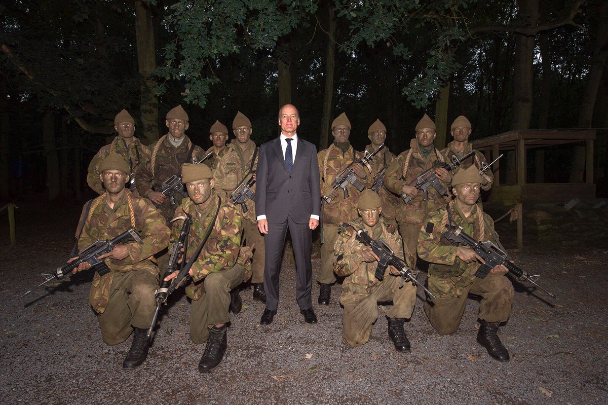 Gefeliciteerd! Deze 12 cursisten Elementaire Commando-Opleiding #KCT krijgen vandaag hun Groene Baret! <a href="/Defensie/">Ministerie van Defensie</a>