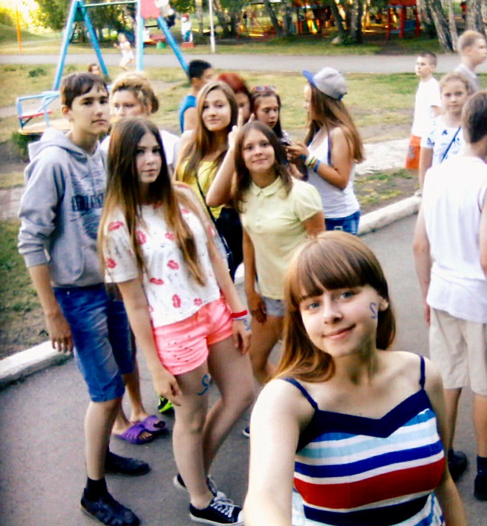 marie_moongirl_'s tweet photo. #карагайскийбор #веселье 👻 #walk🌄 #starteen 👯#1место 🏆молодцы⭐️ #развлекаемсякакможем безумные балбесы🍉, люблю вас❤️ https://t.co/YQxCZ6Hils