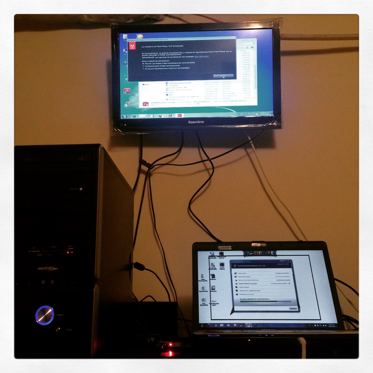 technocomp_sd's tweet image. Trabajando hasta tarde para cumplir con nuestros clientes... #technocomputer #servicitecnicodecomputadoras #sistemas
