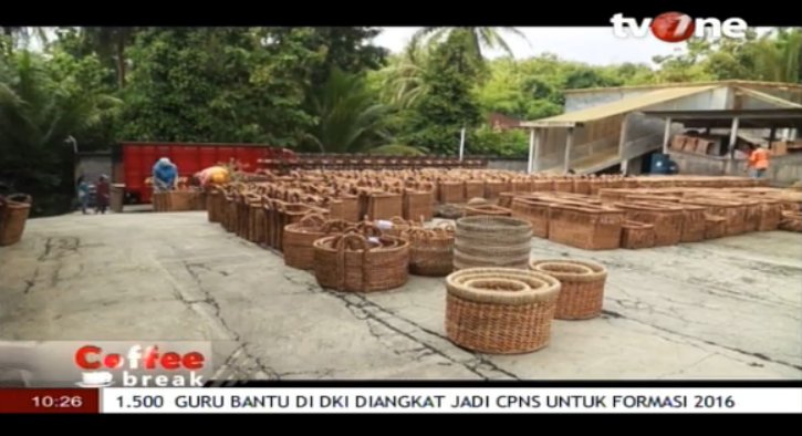 tvOneNews's tweet photo. KERAJINAN DARI ECENG GONDOK #CoffeBreak Di #tvOne Memang Beda https://t.co/AED7sSEtbh https://t.co/EQQXwdUeUc