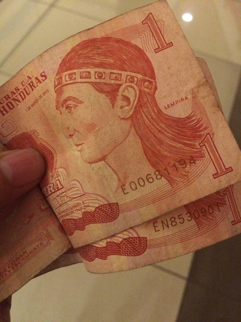 hondudiario's tweet photo. Completo silencio de las autoridades del Gobierno ante la confirmación que  por un dólar se pagan ahora más de 23Lps https://t.co/IusagB7GN0
