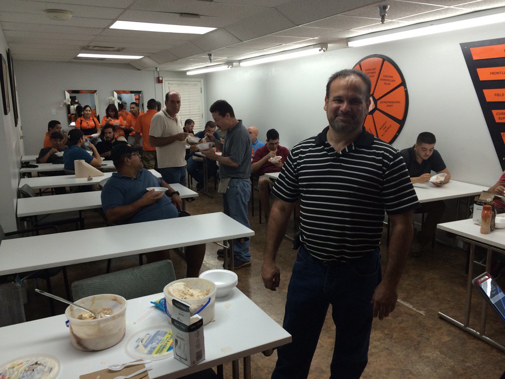 Thanks John for inviting us once again to have ice cream with your team!!! #OneTeam <a href="/Angelblancoiii/">Angel Blanco III</a> <a href="/rose_taylorwood/">Rose Taylor</a>