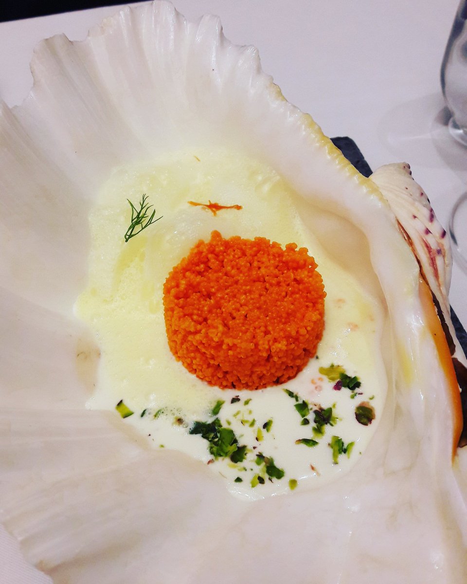 RUPALIDEAN's tweet image. My favourite dessert is finally in Delhi #jalebicaviar #masalalibrary @ZorawarKalra @DildeepKalra