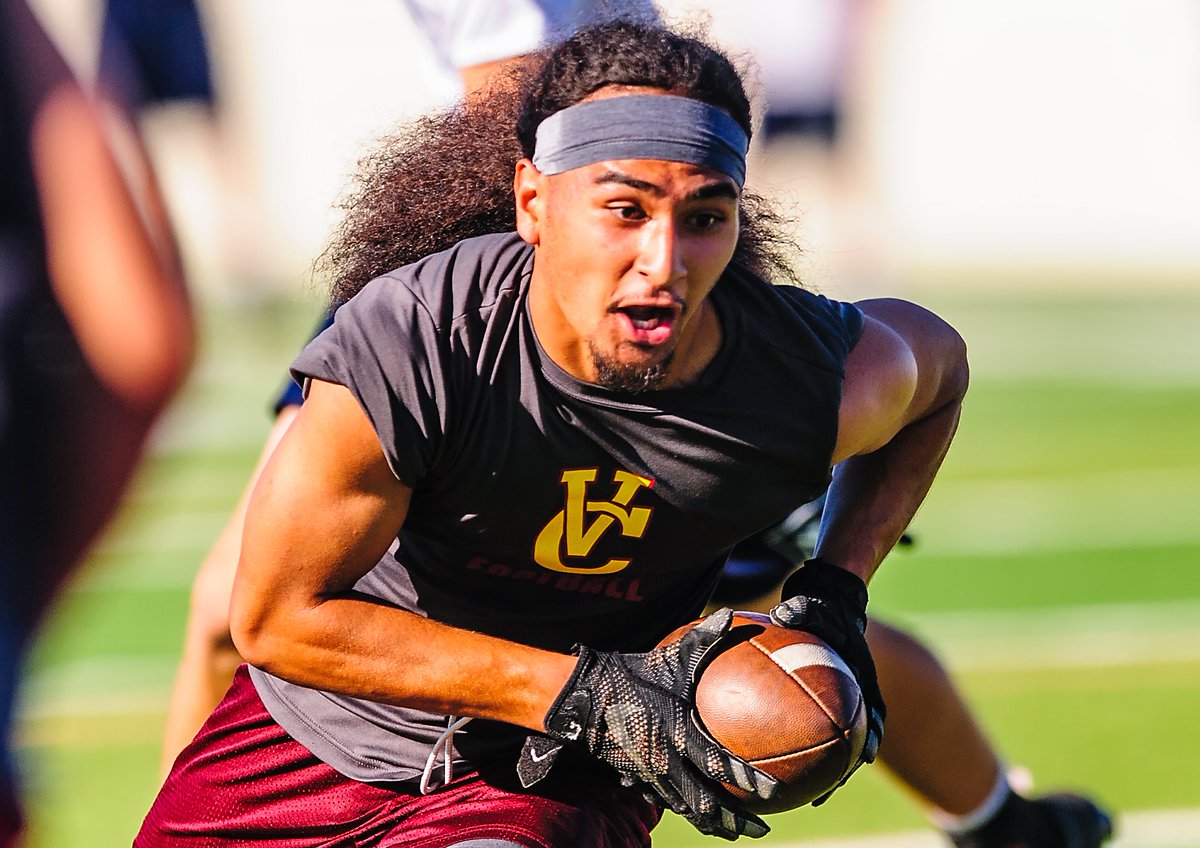 VC Football <a href="/VHSATHLETICS/">VC Athletics</a> <a href="/Vcfootball72/">Vintage Football</a> <a href="/Coachleach19/">Dylan Leach</a> @marty_nvr @CalHiSportsBA