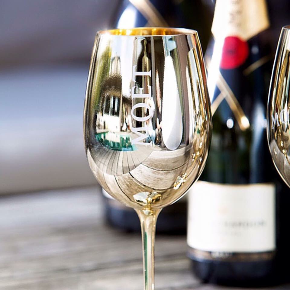 stevesnedlands's tweet image. Grab a glass. Add oysters. You&apos;ve got yourself a $20 Friday afternoon at #StevesNedlands. #perthbars #perthweekend