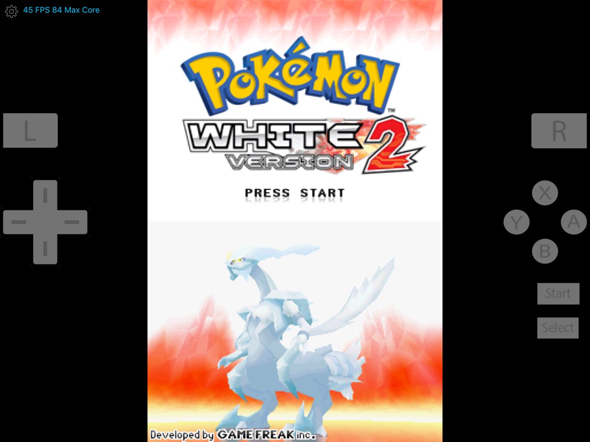 BrandocusGamer's tweet image. Thanks to my buds at @builds_io, my console is complete! #happychick #Gba4ios #iNDS