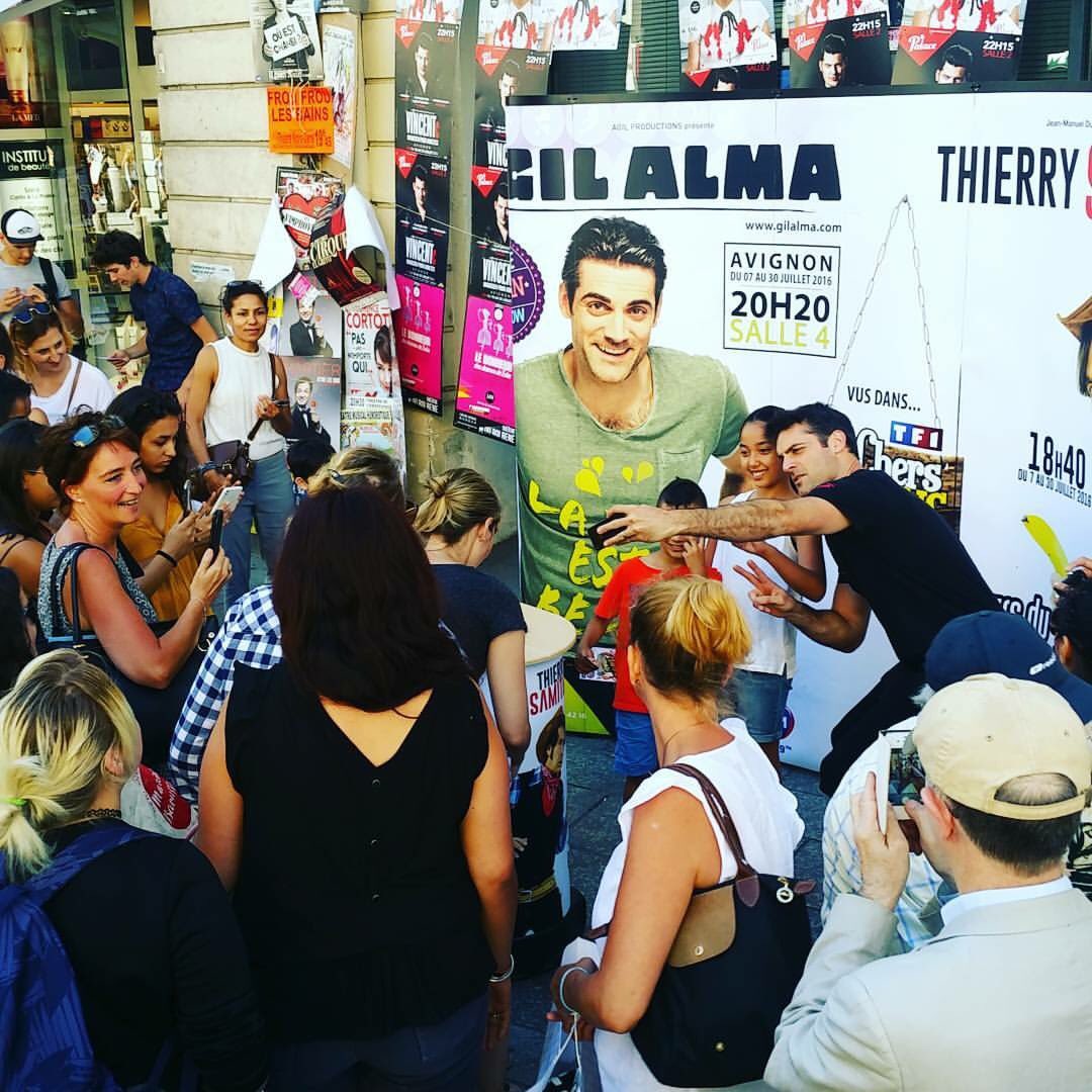 gilalma's tweet image. #Daesh retrouve moi en #dédicaces à @AvignonFestival dans la rue et à #LApollo #PasPeur #Liberté #Fraternité 😤🇫🇷