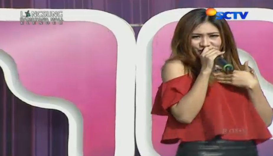 dahSyatSCTVR_'s tweet photo. Asyikkk goyang bareng sambil dengar lagunya @iMeyMey_ yuk Dear Mantan! #Nginbox https://t.co/OwCTlC93qE